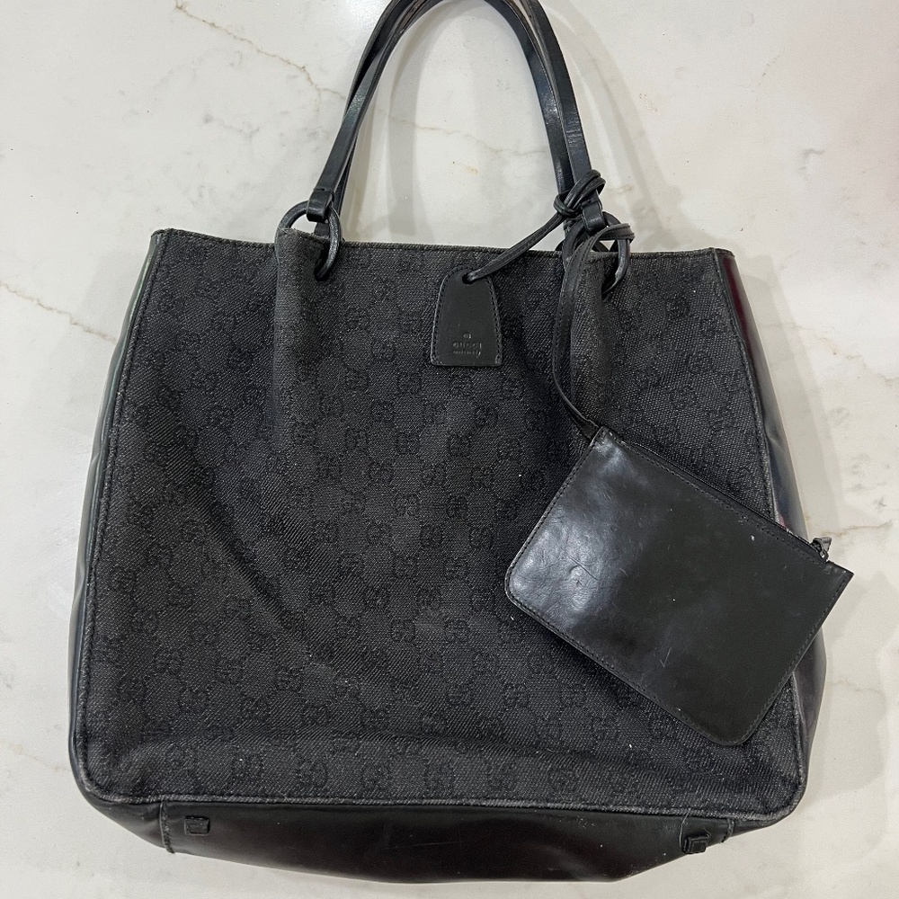 Gucci black handbag with coin purse authentic used